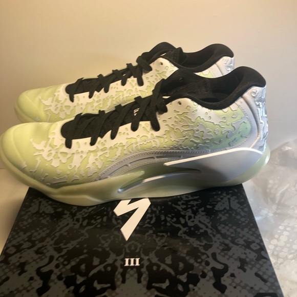 Nike Jordan Zion 3 White Black Barely Volt (Men's) 9.5 OG Box basketball shoes - Picture 2 of 12
